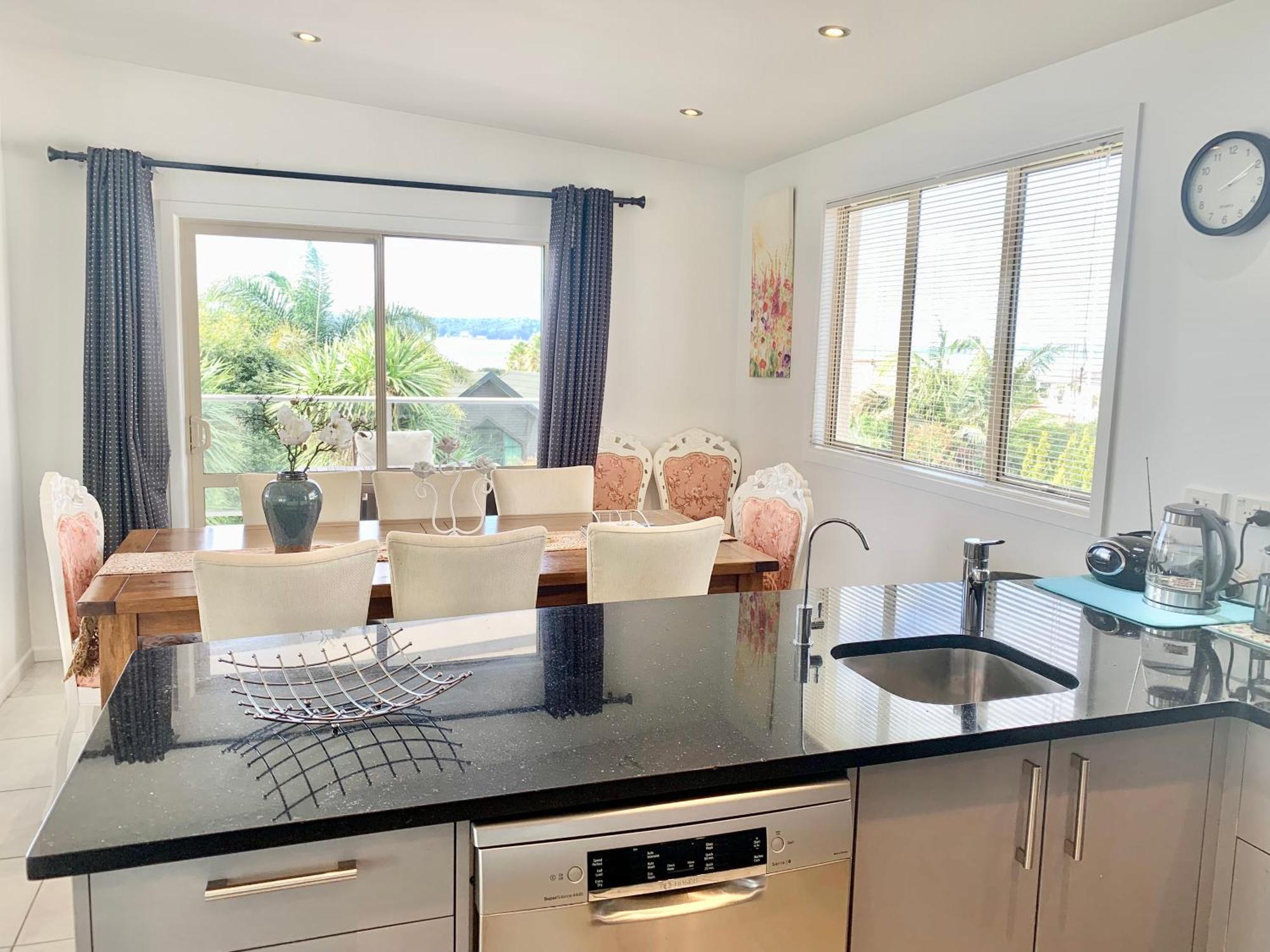 Amazing Seaview House Hotel Auckland Exterior photo