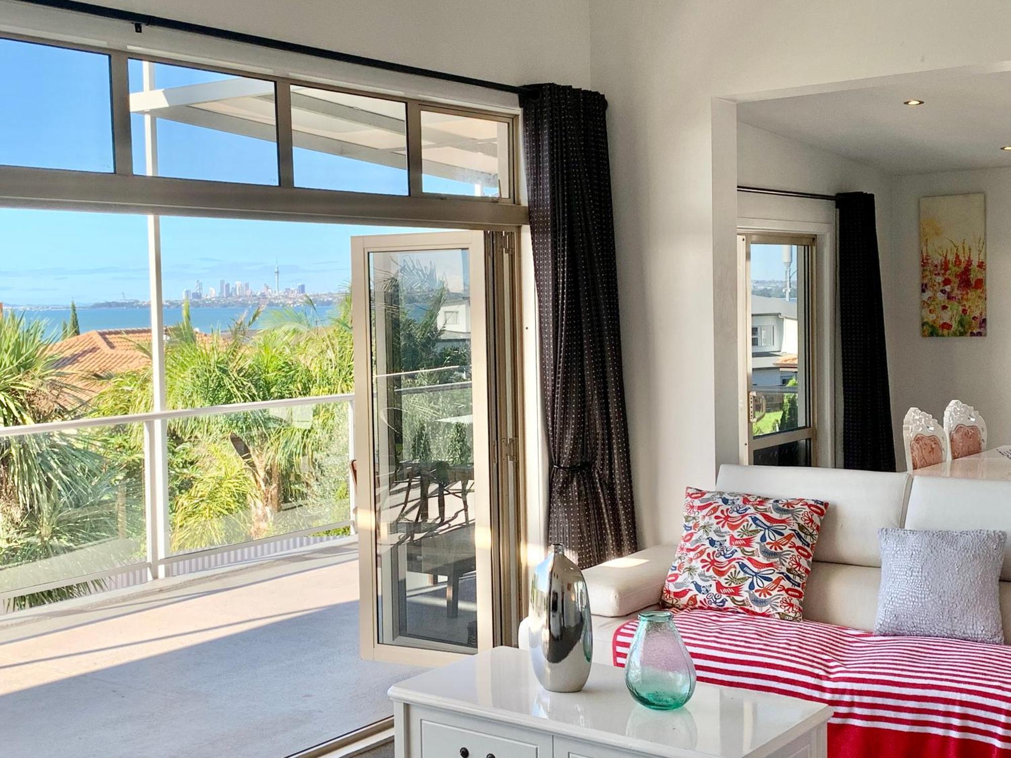 Amazing Seaview House Hotel Auckland Exterior photo