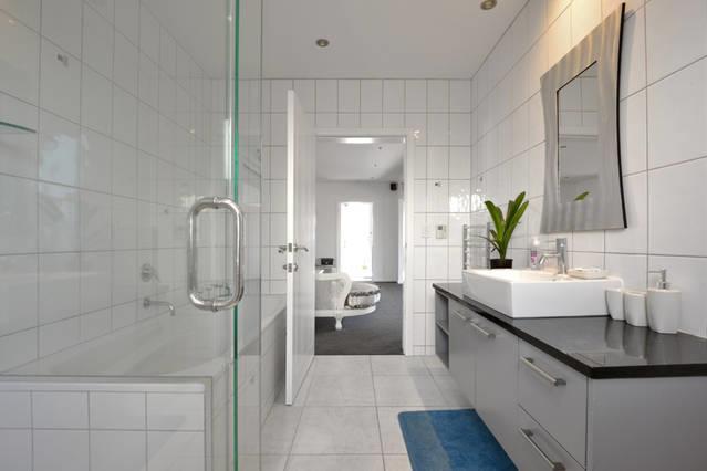 Amazing Seaview House Hotel Auckland Exterior photo